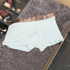 شورت نیم‌پا مردانه یاشن مدل H کد 364L | پارچه پفکی سلولزی با کشسانی بالا