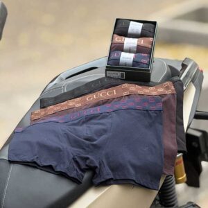 شورت نیم پا مردانه گوچی Gucci پک ۳ عددی – ۹۵٪ کتان، ۵٪ اسپاندکس، ساخت ترکیه 037