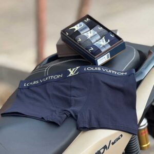 شورت LV Master Trunk پک سه‌تایی – مشکی، سورمه‌ای، طوسی تیره – کش ۵ سانت – پنبه و اسپاندکس – ترکیه 018