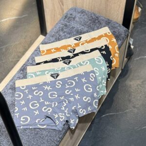 شورت نیم‌پا مردانه Mix Match کش سنتی کنفی طرح حروف انگلیسی | کد 073