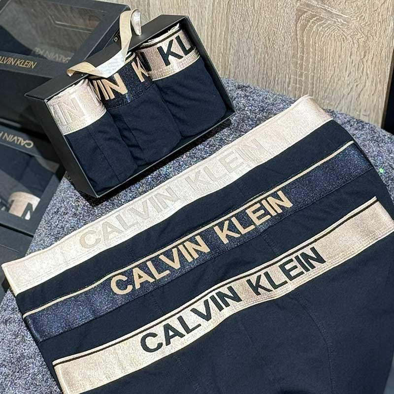 120 شورت نیمپا مردانه Calvin Klein پک ۳ عددی کد ۰۱۰ | پنبهای اسپندکس ترک