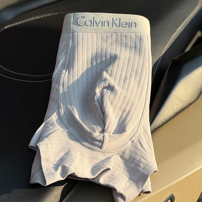 شورت نیم‌پا کبریتی مردانه Calvin Klein مدل Boxer Brief کد 026 | ۱۰۰٪ نخی و خوش‌فرم