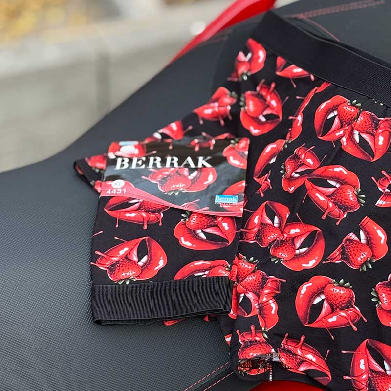 شورت پادار مردانه Berrak مدل لب توت‌فرنگی کد 3005 | نخ پنبه ۹۵٪، فاق بلند و راحت