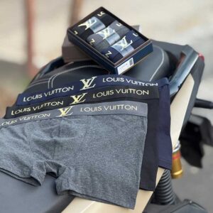 شورت LV Master Trunk پک سهتایی – مشکی، سورمهای، طوسی تیره – کش ۵ سانت – پنبه و اسپاندکس – ترکیه 018