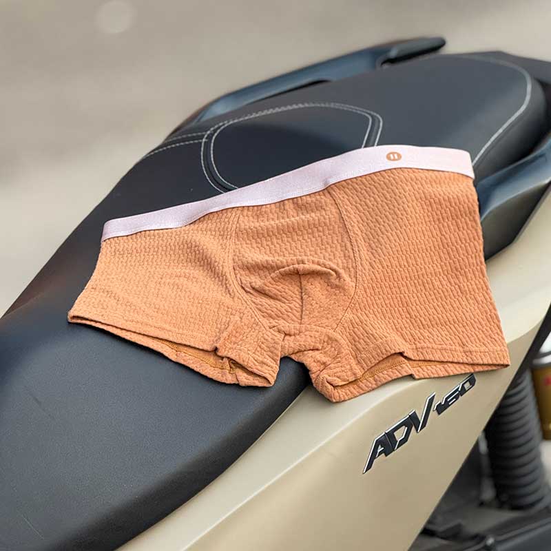 شورت نیم‌پا مردانه یاشن مدل H کد 364M | پارچه پفکی سلولزی با کشسانی بالا